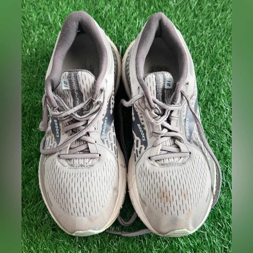 Brooks Women's Running Shoes -‎ Gray Size 9